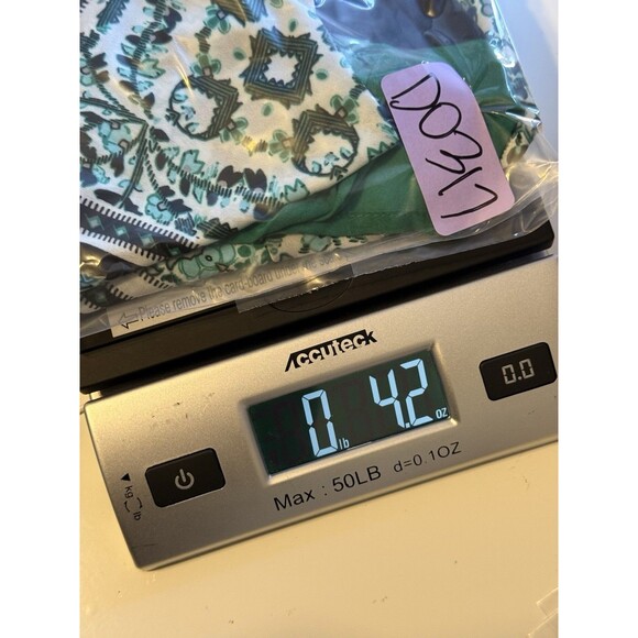 NWOT Women's Size M Green Floral Geometric Triangle Hem Top Bandana Style Blouse - Picture 9 of 9